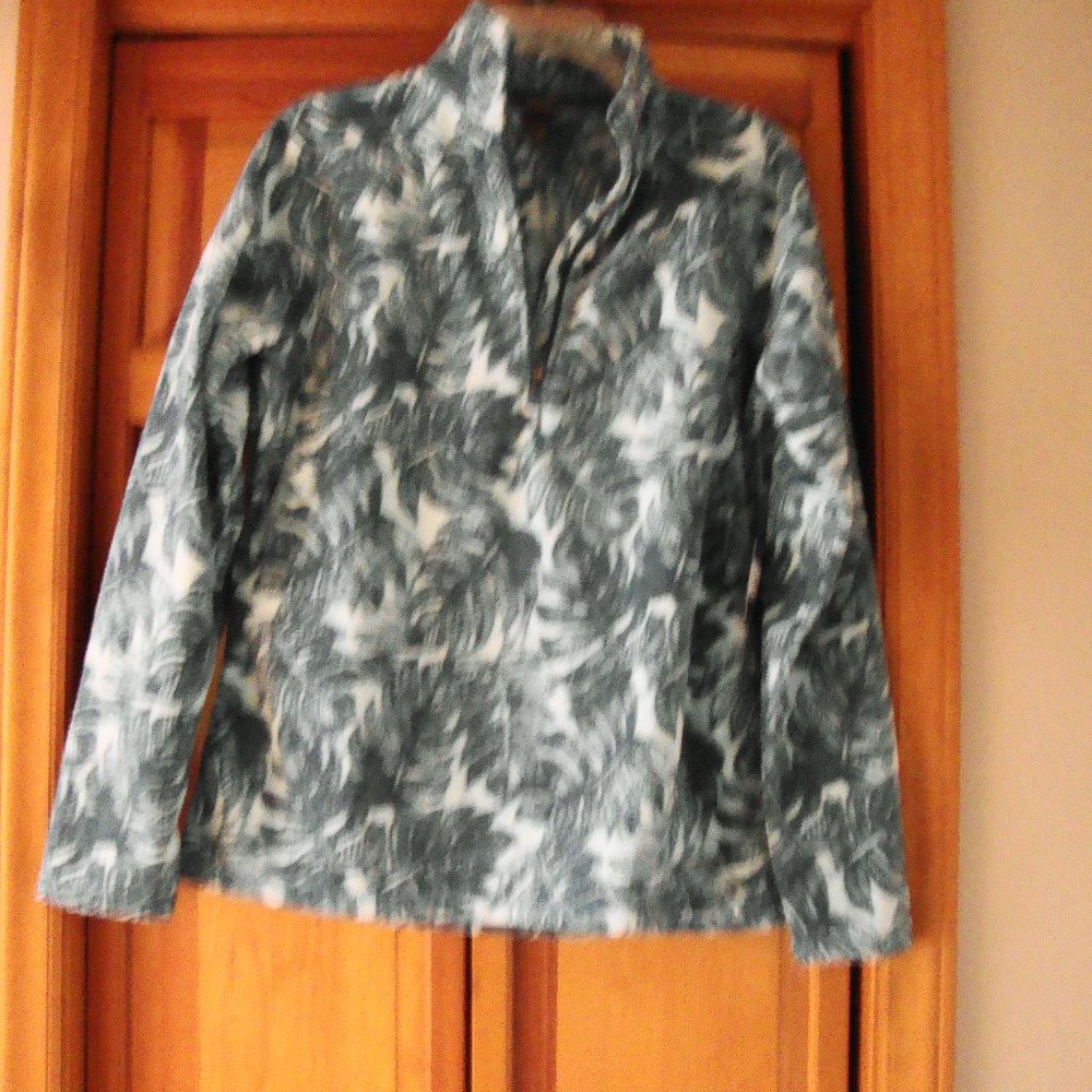 *PD* New Eddie Bauer Quest Fleece 1/4-Zip Seaspray leaf print pullover, size M